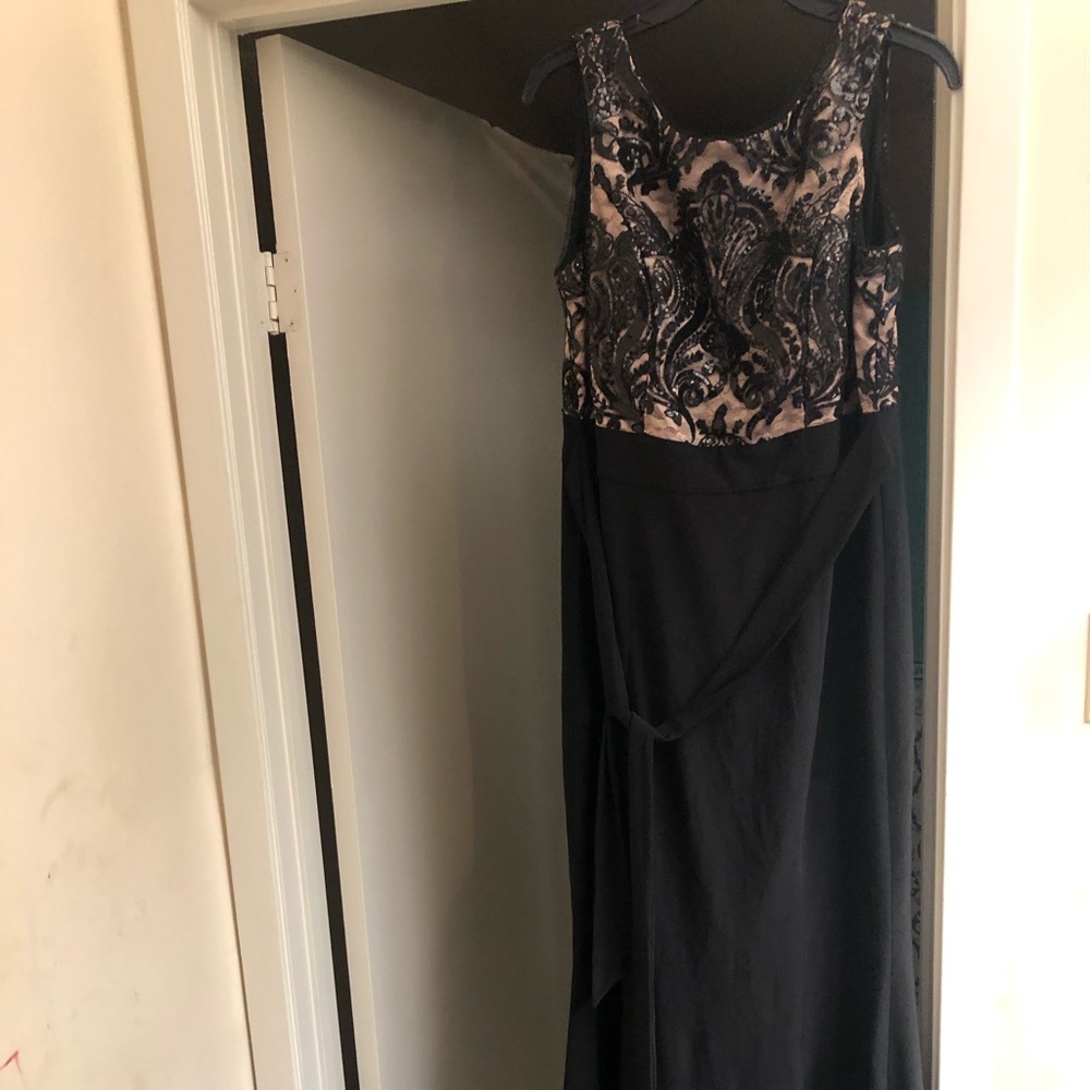 R&M Richards flour length black gown mix beige - Picture 1 of 8